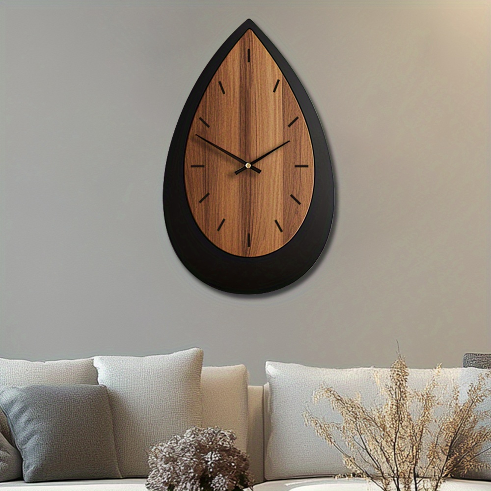 Artistic Silent Wall Clock Made of Decorative Wood in an Irregular Shape, Battery-Operated. Available in Sizes 14, 16, And 45.72 cm, This Vintage Wooden Clock Is Perfect for Home Decor in The Kitchen, Living Room, Bedroom, Or Office