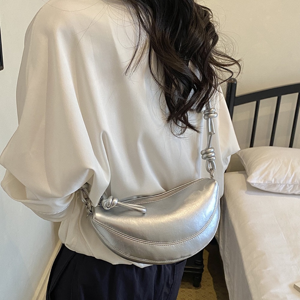 Casual Retro Saddle-Style Crossbody Bag for Everyday Use