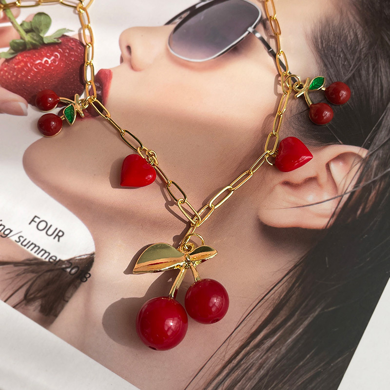 

Elegant Y2k-inspired Pendant Necklace - Luxurious Copper With , Parties &
