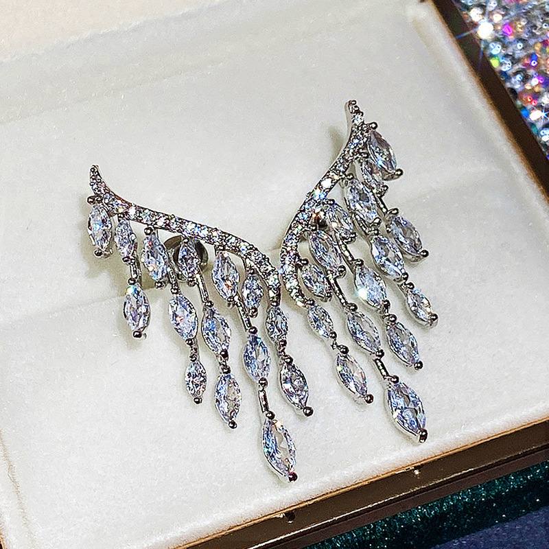 E-shop 1 Paar Luxuriöse Inlay Glänzende Synthetische Zirkonia Flügel Ohrringe Exquisite Hochzeit Quasten Ohrringe für Frauen Tägliche Feiertags