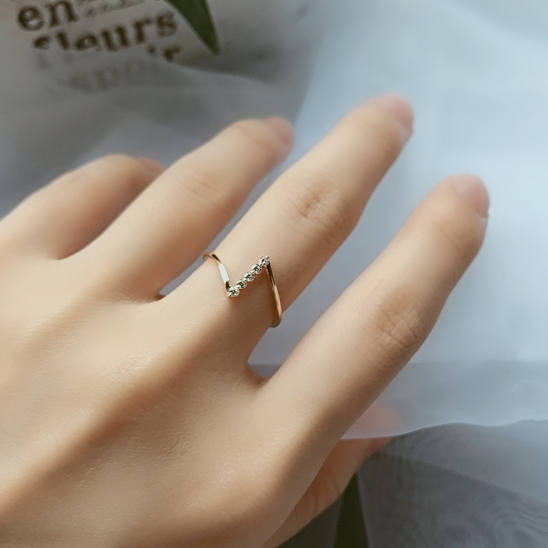 Dainty Z-Shaped Cubic Zirconia Ring for Women: Sparkling Minimalist Jewelry, Perfect for Office Wear, Romantic Dates And Evening Events