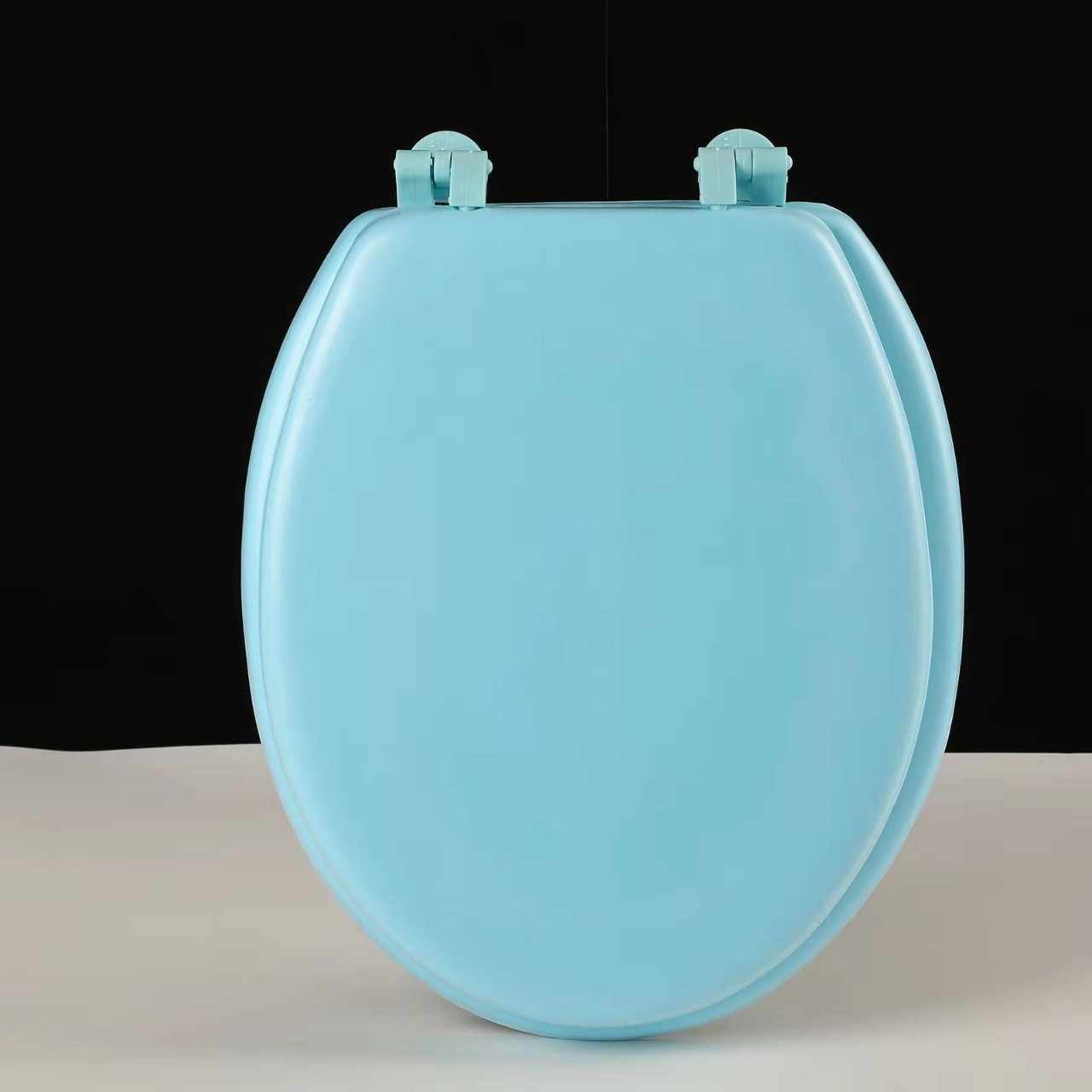 Soft-Close Toilet Seat Cover with Non-Slip Base - Thickened Cushioned Bathroom Lid Protector, Suitable for All Bowls, Easy to Clean Poreless Surface - Modern Upgrade Design in High Quality, Commercial Restroom, Minimalist Decor, Contemporary Style, Durable Plastic, Public Restrooms, Household Essentials