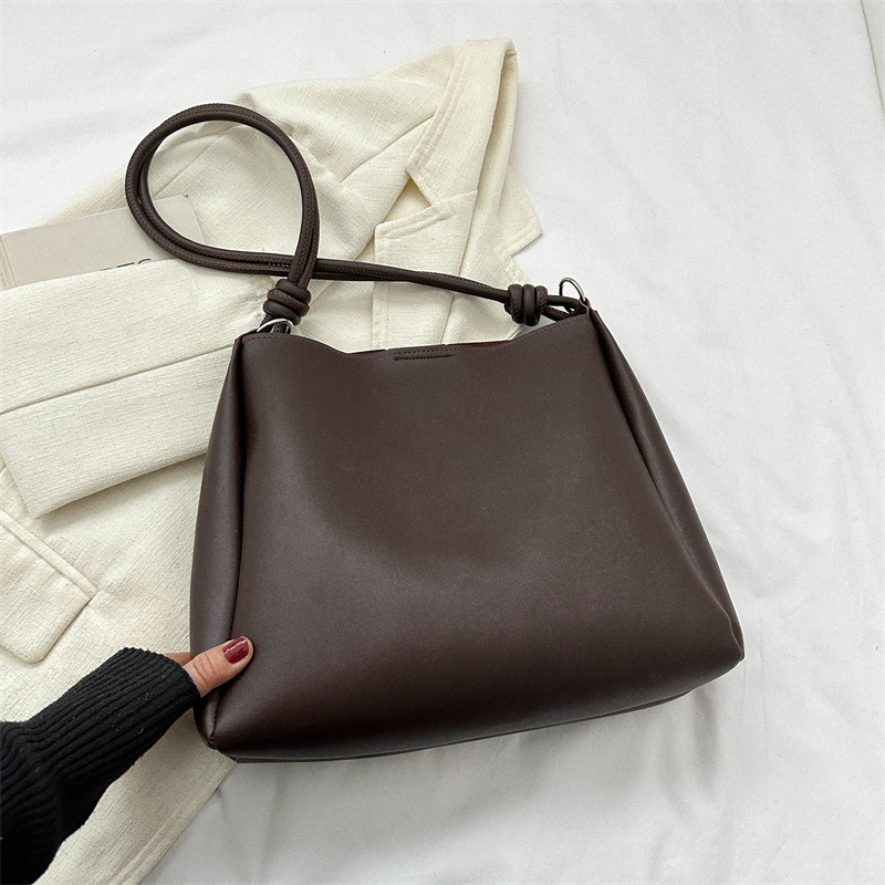 Image of 2023 Winter New Handbag Women's Tote Bag Fashion Niche Shoulder Bag Casual Bag