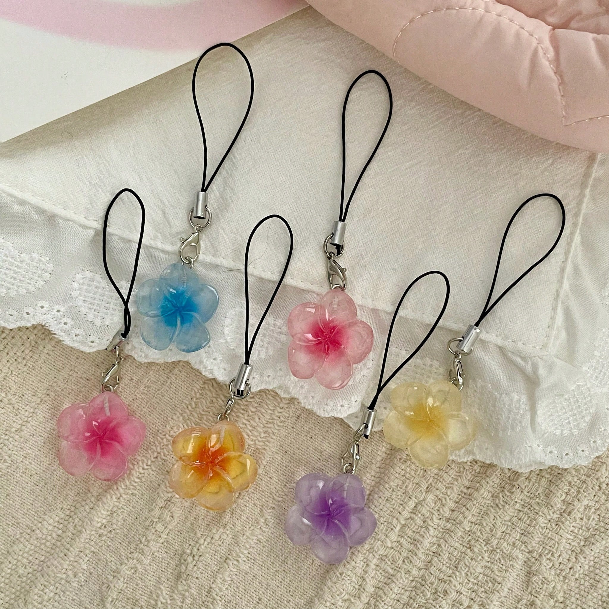 TEMU 6pcs Transparent Frangipani Resin Pendants For Phone Straps, Phone Additions, Cute Phone Decorations, Soft And Adorable Phone Charms And Bag