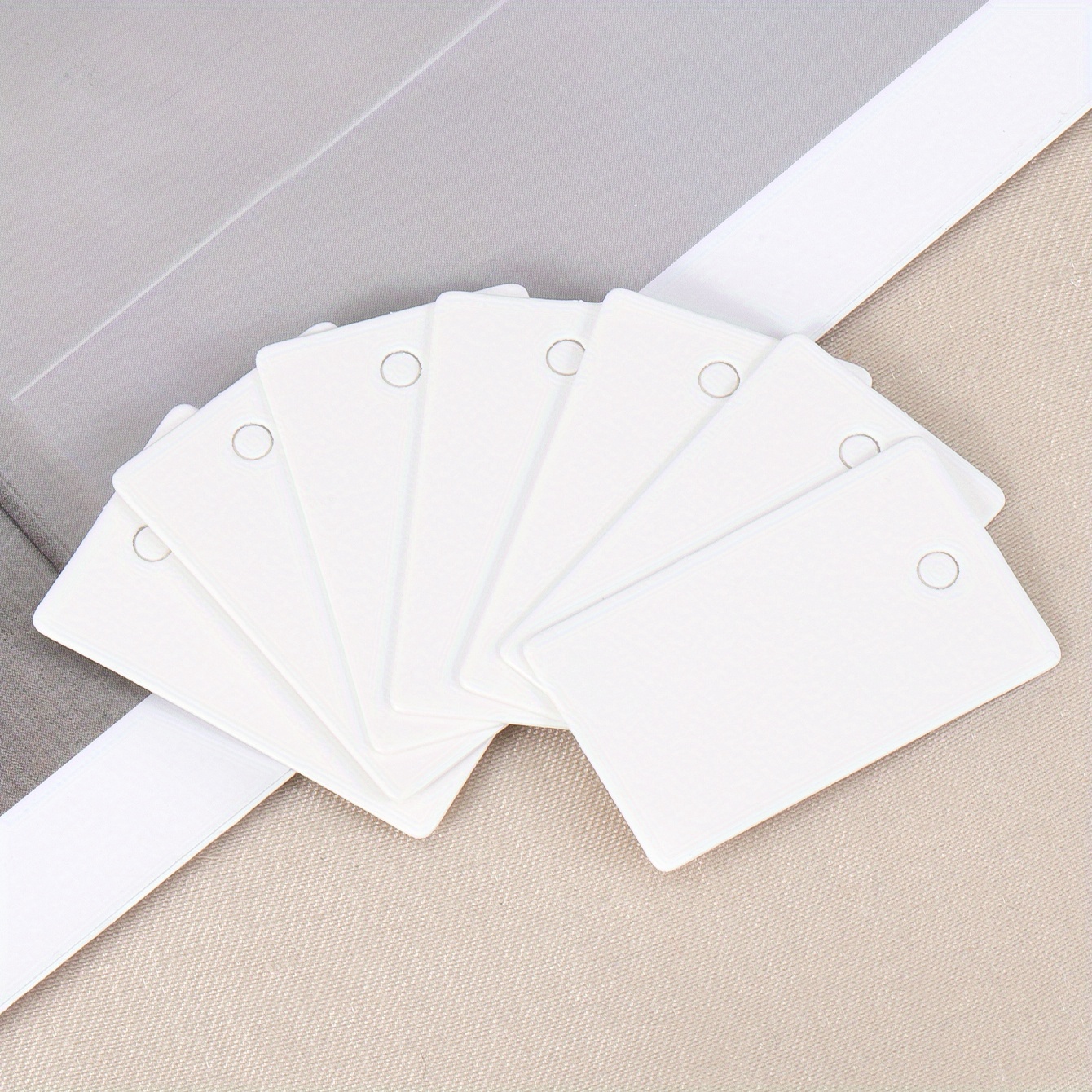 50pcs Blank Paper Labels Square Cards With Hanging Holes For Diy Crafts/jewelry Tags Retail Product Hangtags