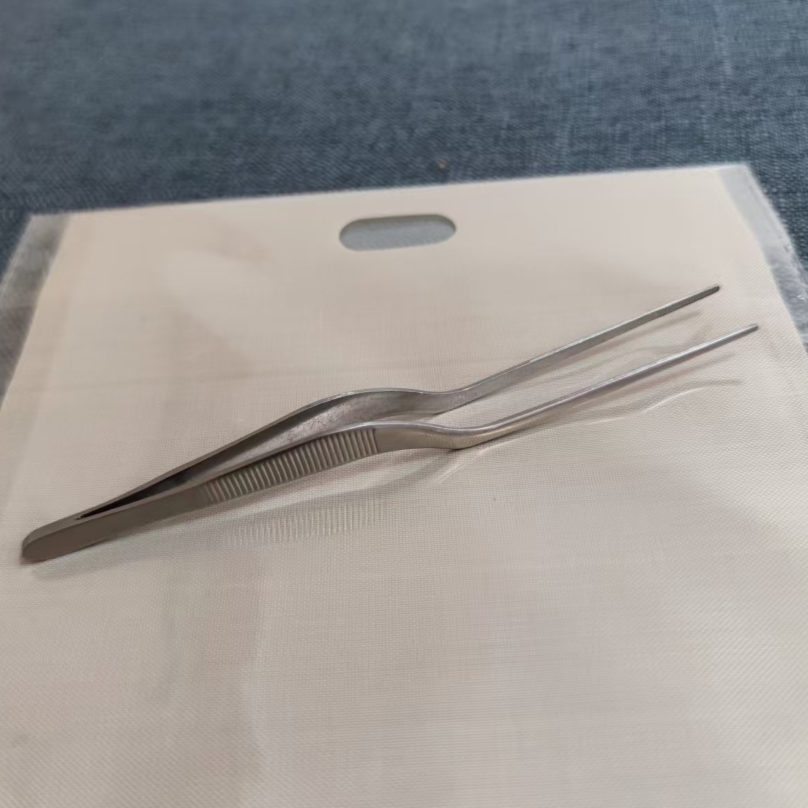 E-shop Kochpincette aus Edelstahl – für die Präsentation von Gerichten – Lebensmittelechter Edelstahl, präzise Plating für Speisen und elegante