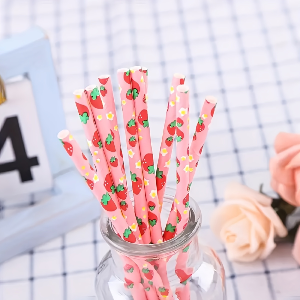 Image of 100pcs Pink Strawberry Disposable Drinking Straws, 6x197mm, Paper Material For Summer Fruit Parties, Beach Celebrations, Birthday Table Decorations