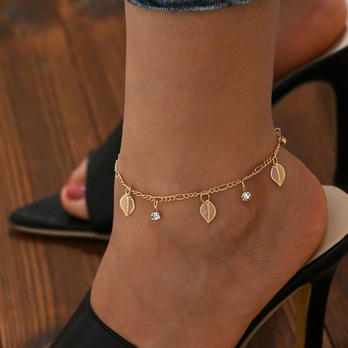 1pc Hollow Leaf Anklet, , Fade-resistant And Hypoallergenic, Suitable For Daily Wear And Beach Activities, Ideal Christmas/birthday Gift For