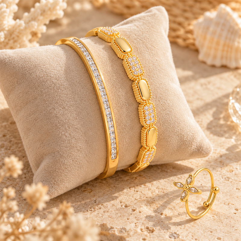 Elegant Retro Matching Jewellery Set with Bangle and Ring