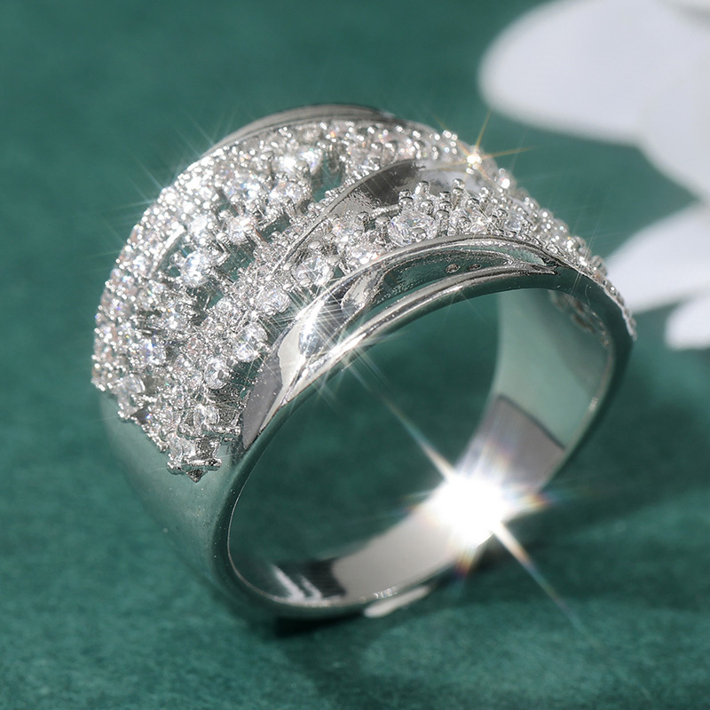 Women's Fashion Wave Design Wide Face Ring, Bright Synthetic CZ