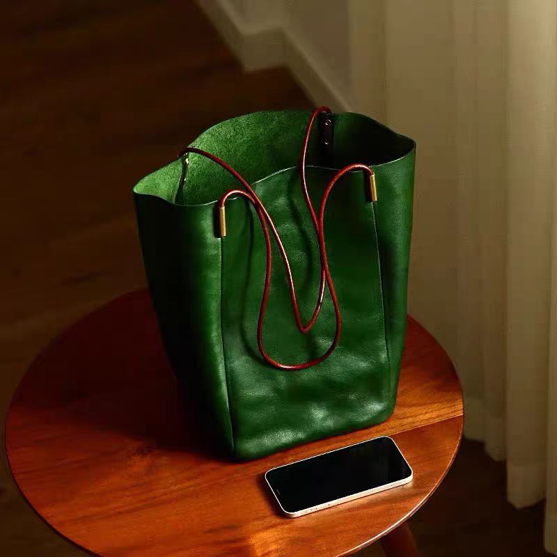 Image of Women's Tote Bags Simple Medium - Sized Handbags Vegetable - Bucket Bags Dark Green Tote Bags Women's Medium - Sized Vegetable - Bucket Bags Simple Dark Green Handbags