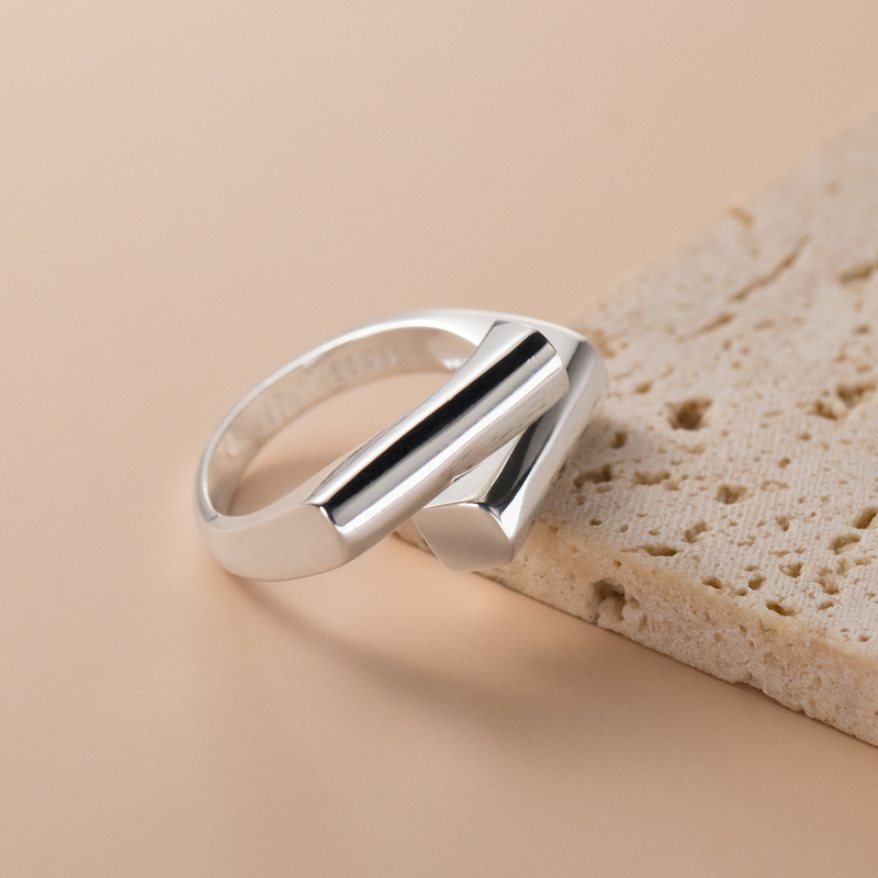 Geometric Glossy Interlocking Statement Ring, Elegant Design