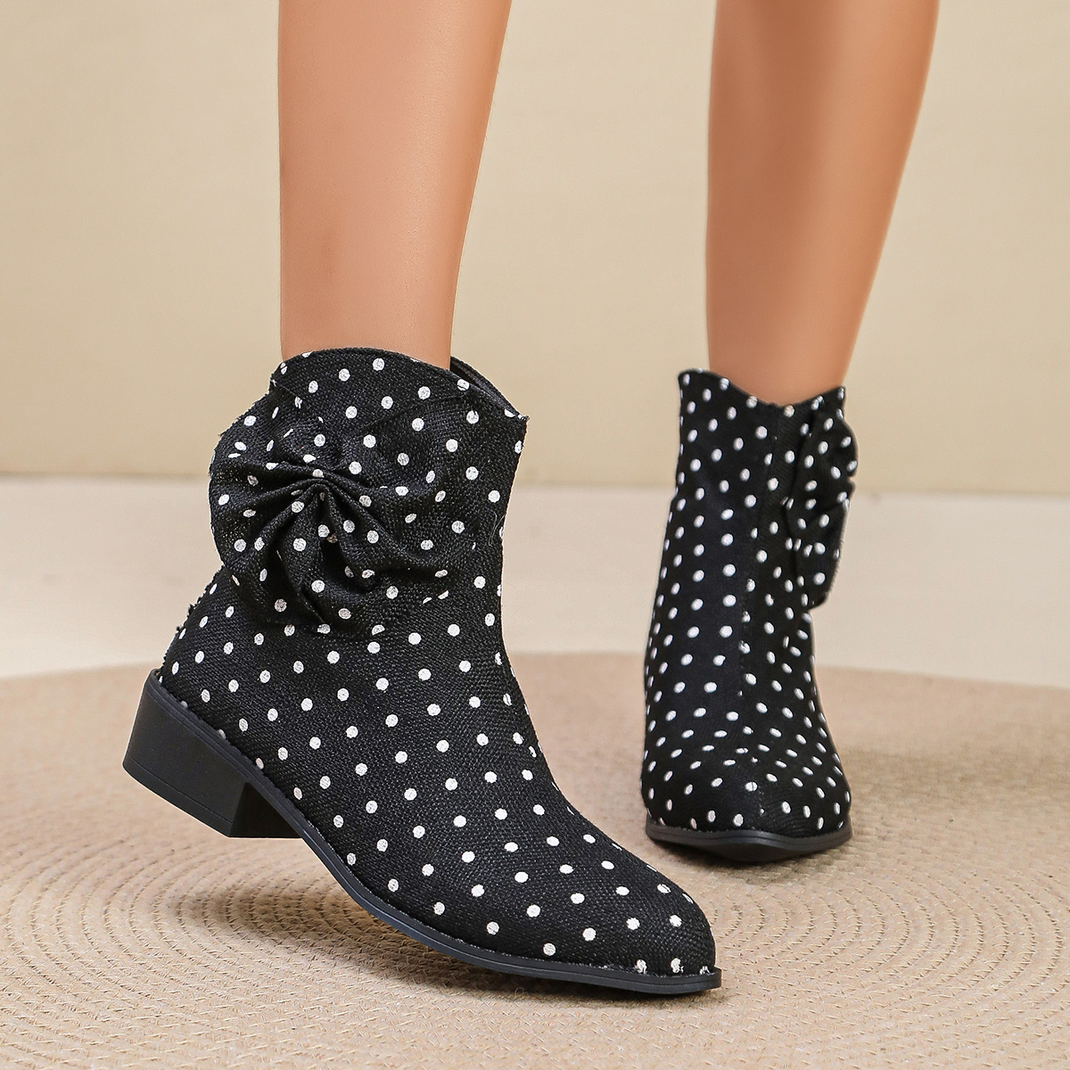TEMU New Autumn/winter Polka Dot Low-heel Ankle Boots With Back Zipper And Floral Embellishment, Vintage-style Pointed-toe Chunky Heel Boots,
