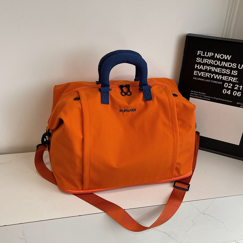 Image of Spacious Travel Bag For Women, Suitable For Business Trips, Handheld Luggage, And Men's Sports Gym Storage