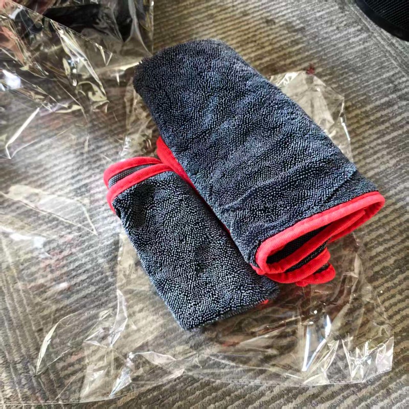 E-shop Zwei Mikrofaser-Autowischtücher, für schnelles Trocknen ohne Wasser, ideal zum Reinigen von Fahrzeugen. Mit verdrehtem Schlaufendesign zur