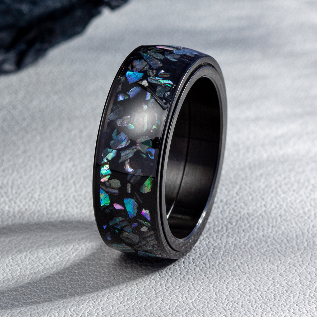stylish mens stainless steel ring with rotatable abalone shell inlay black Product details 1