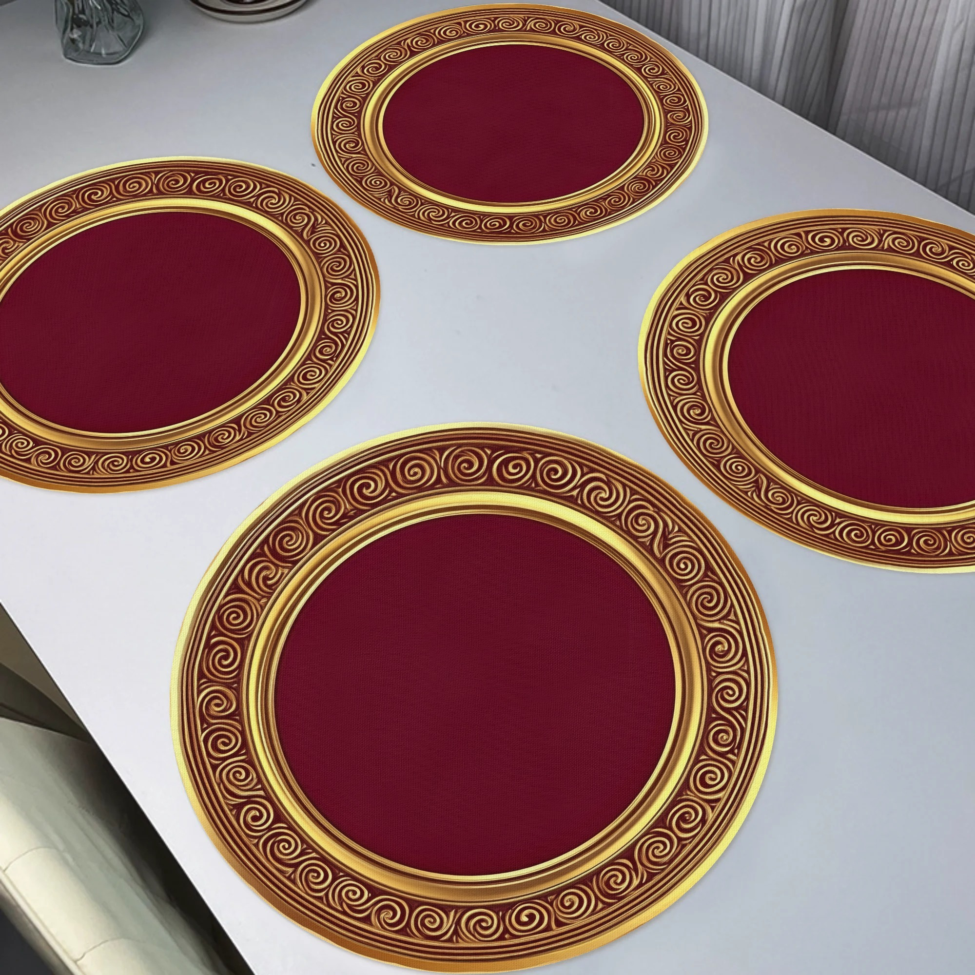 

4pcs Sets de Table Ronds Rouges Dorés avec Motif de Dentelle Tourbillonnante, Antidérapants, Lavables et Résistants à la Chaleur, 15" pour Fête, Cuisine, Salle à Manger et Décoration Maison