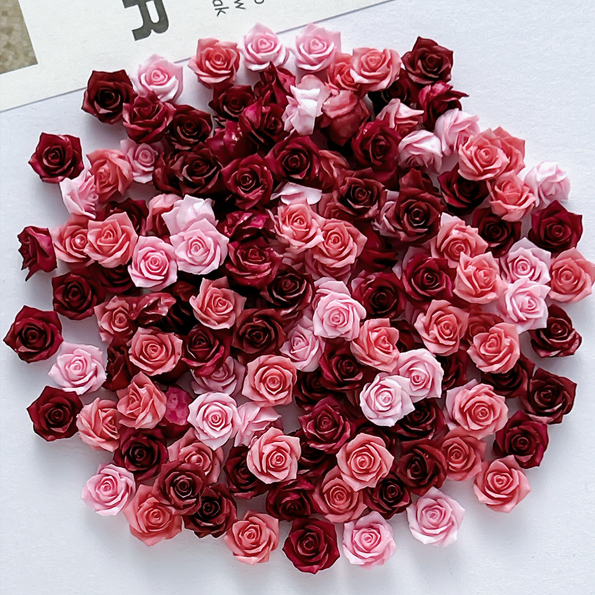 TEMU 100pcs 100pcs Resin Roses Suitable For Nail Art, Diy Crafts, Phone Case Decorations - Charms With Realistic Roses For Earrings, Making, Vintage