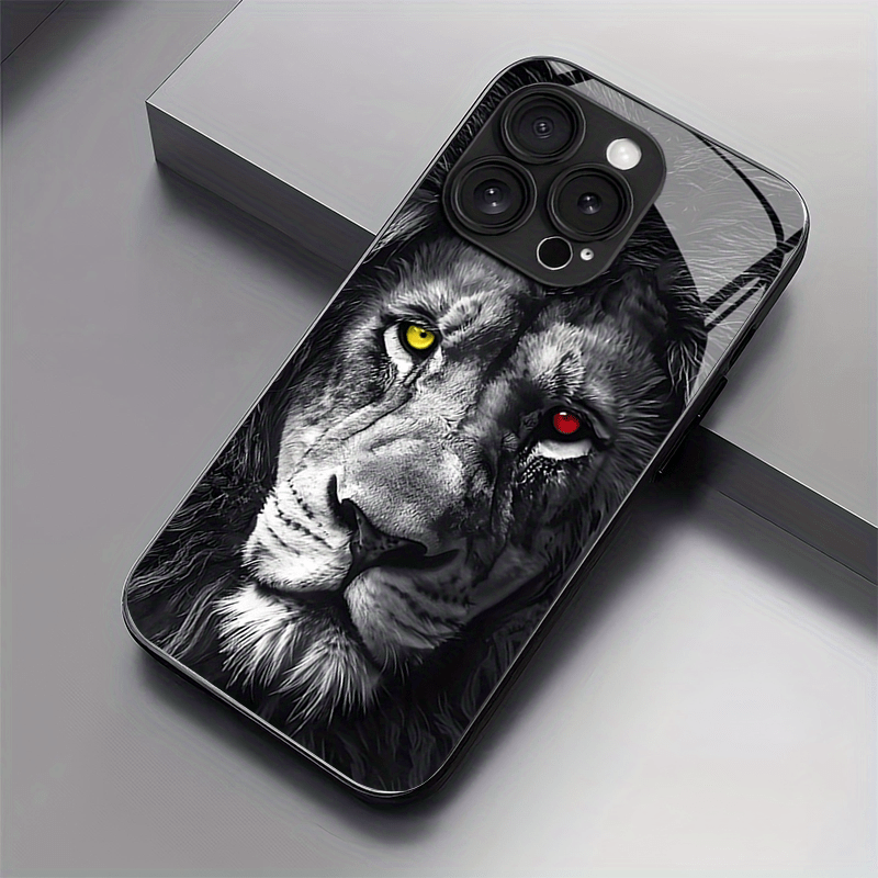 E-shop Handyhülle - Eine stylische Glas-Handyhülle mit einem Löwen, der durch auffällige, zweifarbige Augen auffällt, erhältlich für iPhone,