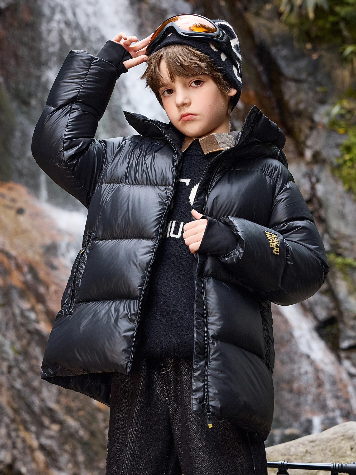 ASK JUNIOR Boys' Thick Heat Retention Warm Reflective Down Jacket | Duck Down Filled, Hooded, Casual Style, Zipper Detail, Long Sleeve.