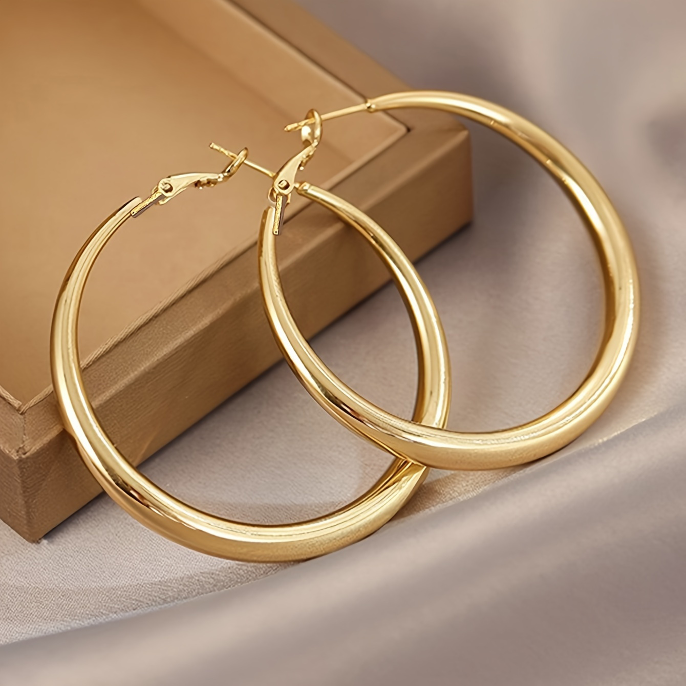 

Elegant 18k Gold-plated Hoop Earrings - Sleek & , Copper, Ideal For & , Simple Yet Chic Women' Accessory, Novelty Earrings