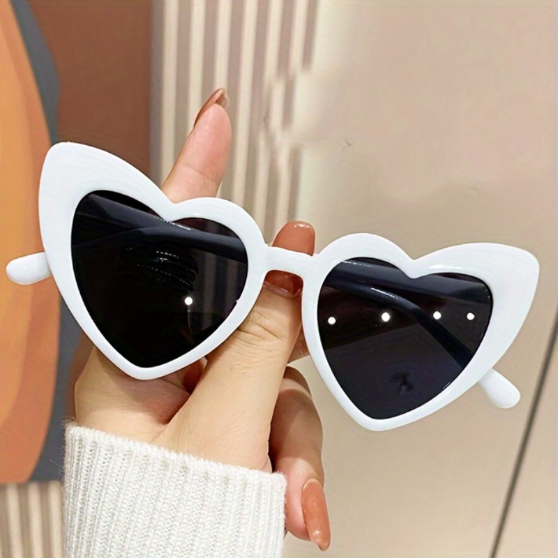 White Heart Shape Glasses x 5