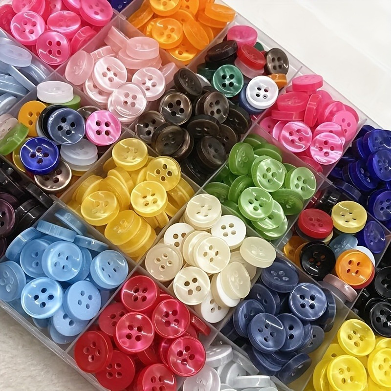 E-shop 100 Bunte Plastikknöpfe – Verschiedene Größen und Farben, DIY-Bastelmaterialien, Deko-Knöpfe für Basteln