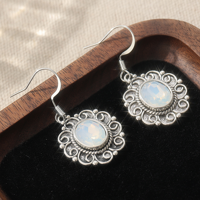 Vintage Bohemian Style Synthetic Zirconia Flower Earrings