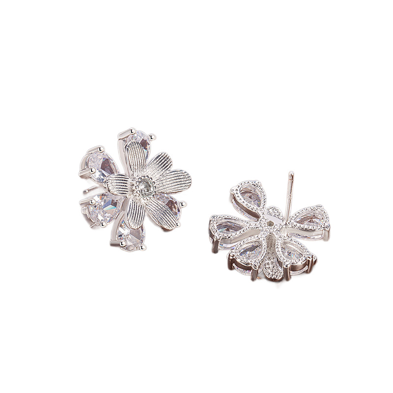 Women's Exquisite Double-layer Zirconium Flower Ear Studs