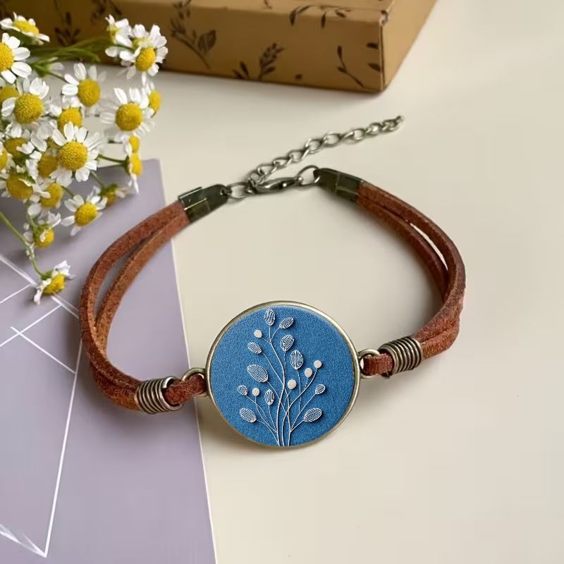 2D Flat Pattern Vintage Bangle Bracelet, Fashion Gift for Friends
