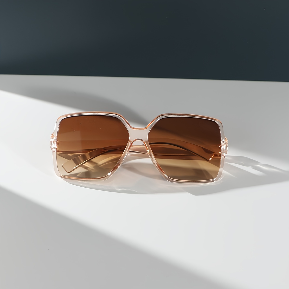 2D Flat - 2D Plane - Women'S Oversized Fashion Glasses - Elegant Design, High-End Style, PC Frame And Lenses, Lightweight And Durable, Suitable for Parties, Events, Casual Wear, Women'S Glasses, Party Glasses, Multifunctional Glasses