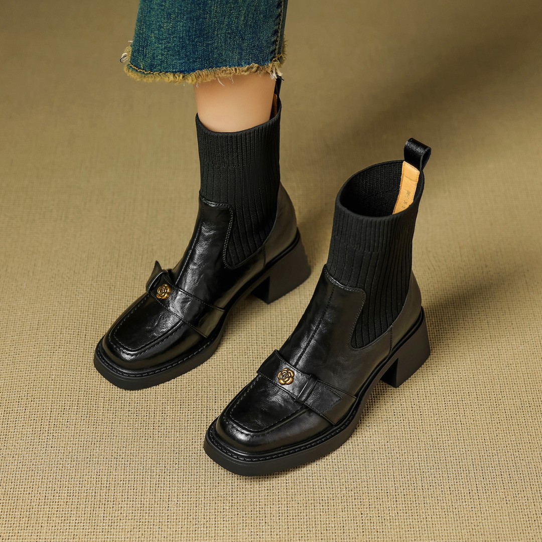 Image of Women' Toe Block Heel Chelsea Ankle Boots With Metallic Straps, Thick Square Heels, And , Fashion- Boots For Dates, Shopping Trips, And Style Outfits, Women Shoes