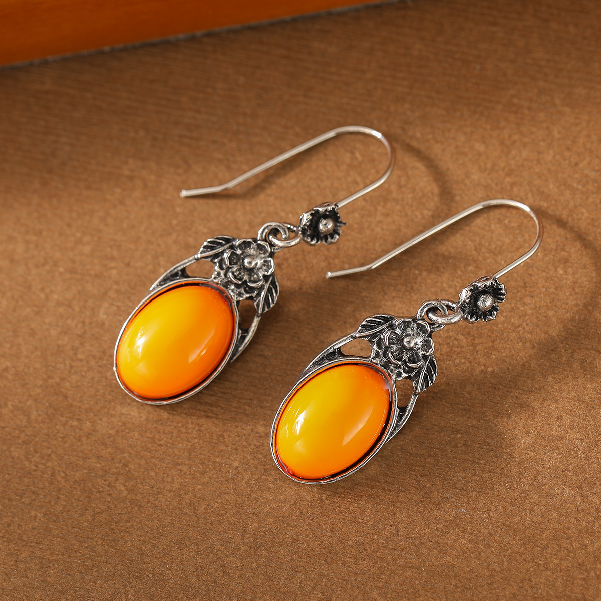 E-shop Retro Elegante Eingefasste Orange Ovale Synthetische Edelstein Anhänger Damen Ohrringe Urlaubsbankett Party Passendes Festival Geschenk Damen