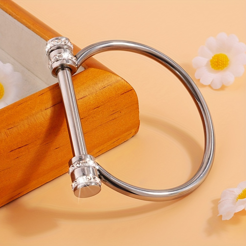 TEMU A Stainless Steel Horseshoe Bracelet, Perfect As A Holiday Gift