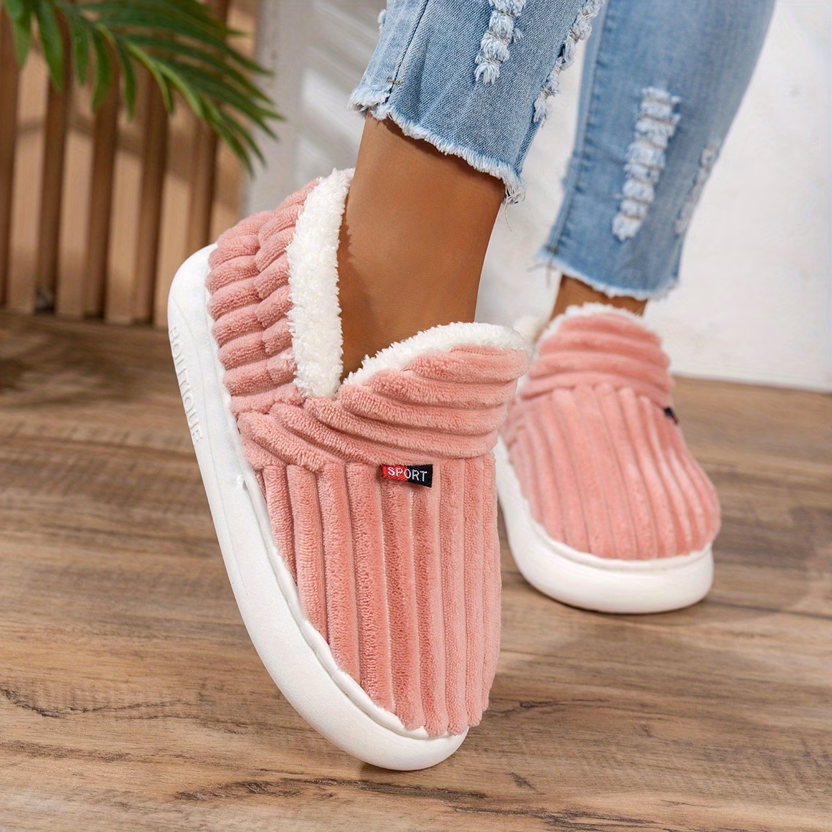 chaussures dintérieur dhiver pour femmes à semelle épaisse et doublure en peluche, style nouveau transfrontalier, chaussons pour hommes avec talon, chaussures pour femmes Détails du produit 22