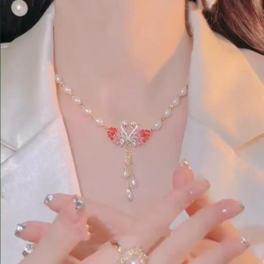 1pc of Trendy Luxury Swan Pearl Necklace with a Unique Design, Suitable for Various Occasions, Exuding Elegance And Charm, Perfect As a Gift for Girlfriends, Ideal for Everyday Use And Holiday Presents