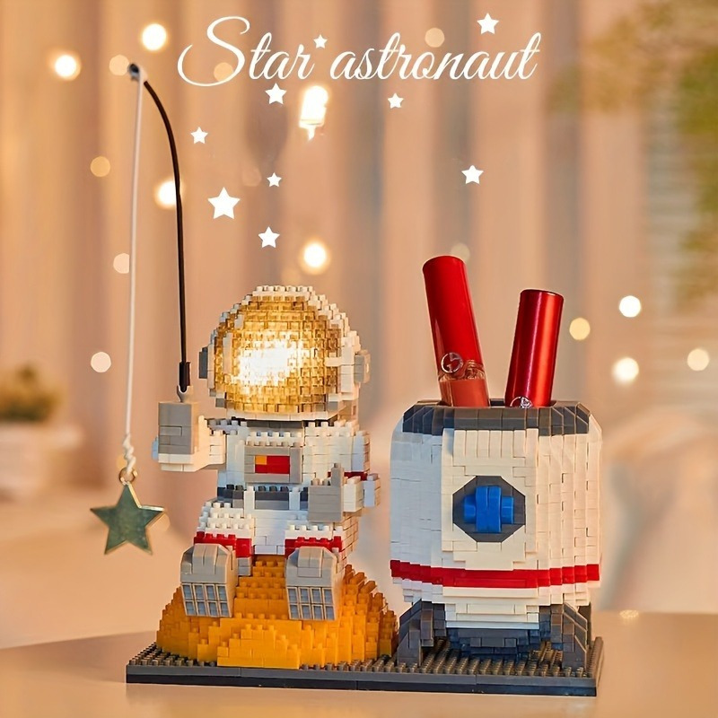 

1set Astronaut Desk Organizer With Led Light - Abs Material, 3d Space-themed Pen Holder & Makeup Storage, Creative Decor, Unique Birthday Christmas Halloween Gift