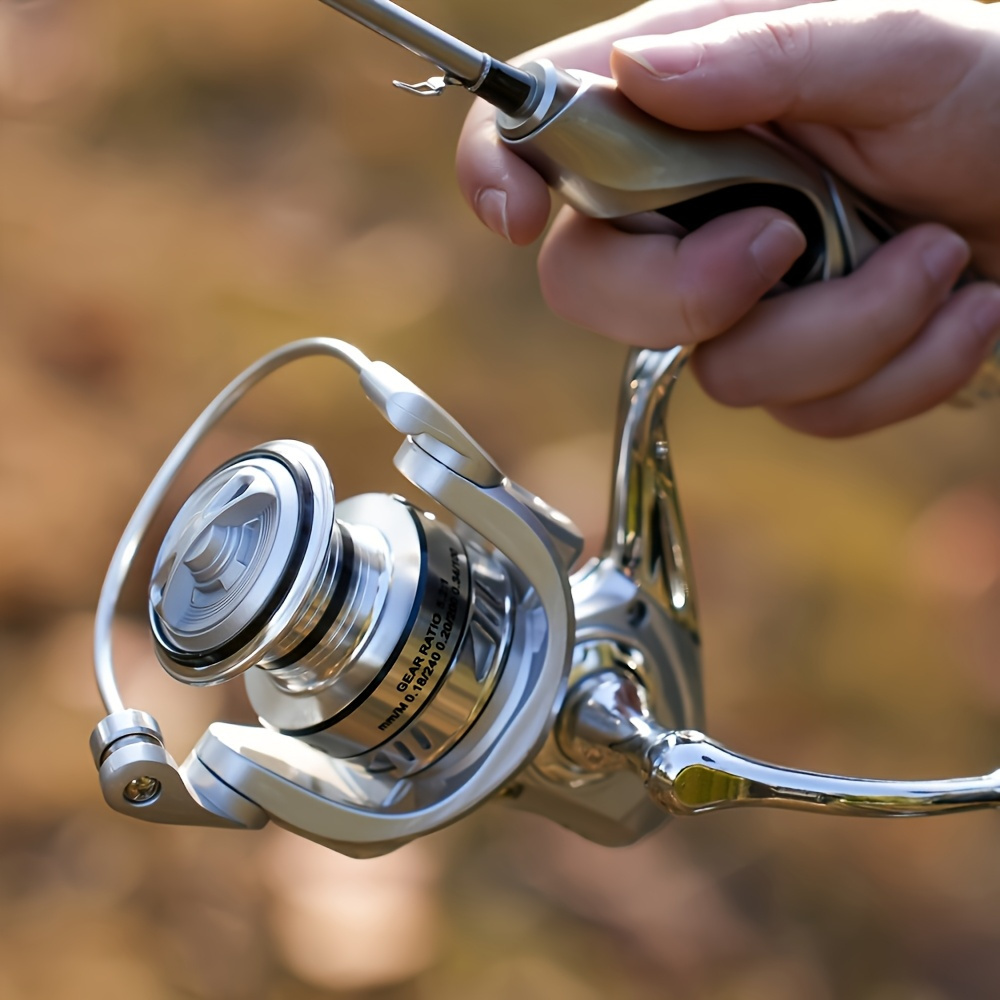 [Metal Fishing Reel] Metal Spinning Wheel with Swinging Arm Fishing Reel | Ergonomically Designed Handle, Durable Metal Arm, Suitable for Sea Fishing Rods, Freshwater and Saltwater Fishing | Made of Multi-Colored Stainless Steel and PA Body, Perfect Gift for Christmas, Valentine's Day, or Fishing Enthusiasts