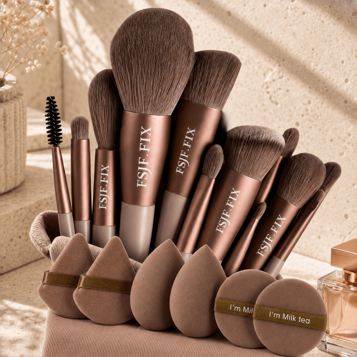 imagen del artículo set de 18 brochas de maquillaje de   fsjf fix, que   brocha para   de ojos, brocha para base, brocha para bb cream y brocha para  .   es un set de herramientas de maquillaje   y multifuncional diseñado para mujeres, cerdas aleatorias.