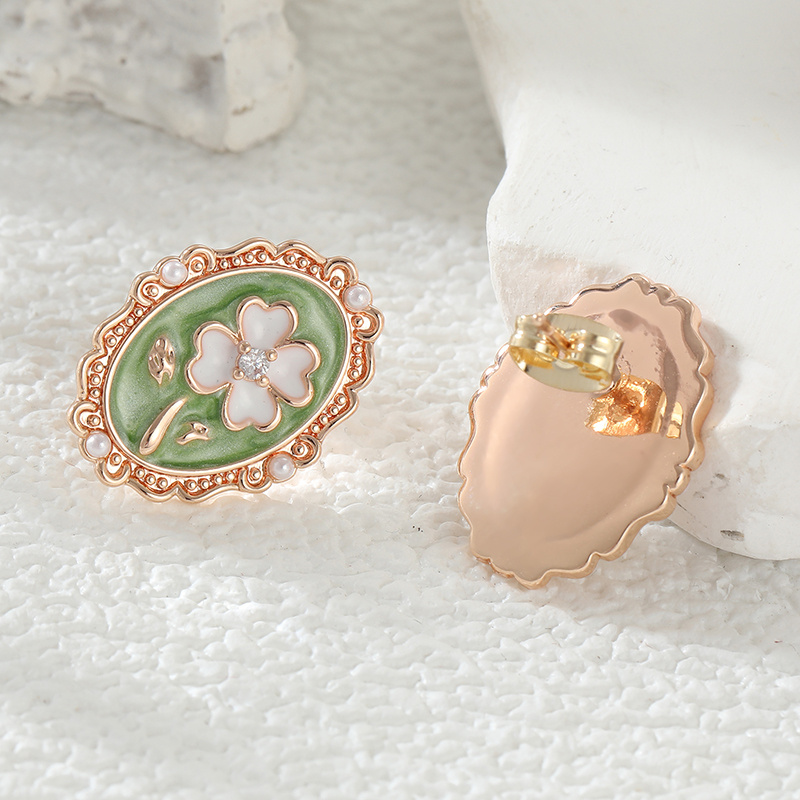 Women's Elegant Retro Green Enamel Floral Oval Stud Earrings