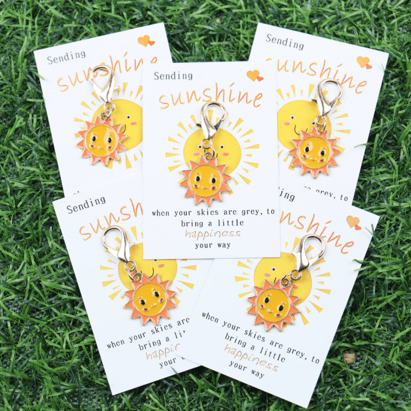Gift For Her/him 5pcs Set Sun Keychain Mini Bag Pendant Additions With Inspirational Sun Greeting Card, Suitable As Encouragement Gift And Gift For Family, , Colleagues, And Employees