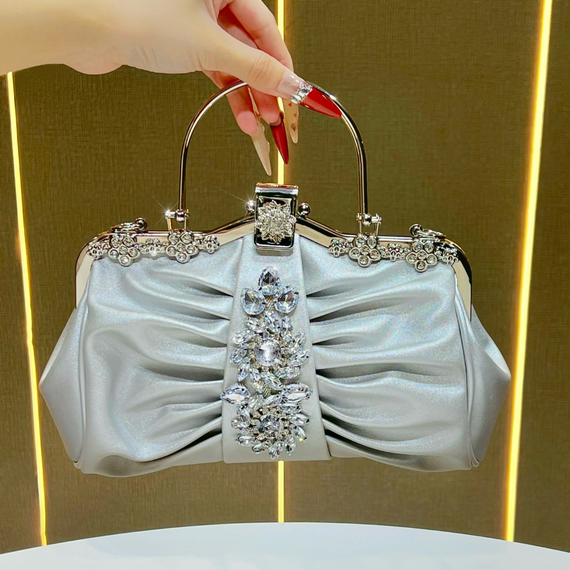Image of New Women', Luxurious Party Handbag, Diamond Embellished Women's Handbag, Elegant And Sophisticated Evening Bag