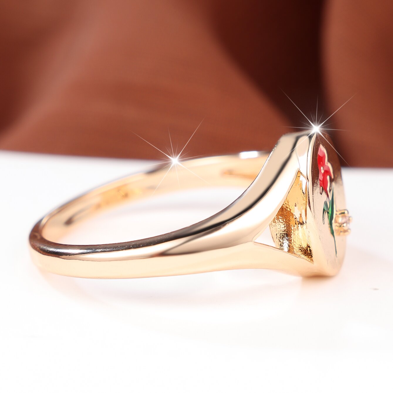 Women's Floral Pattern Hollow Design Ring