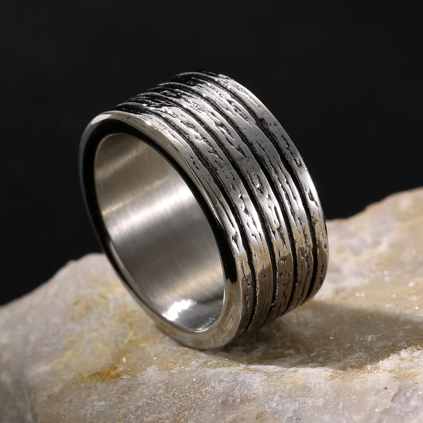 Image of 1pc 304l Stainless Steel Stripe Bark Texture Ring Industrial Style Men' S Ring Men' S Ring Ring Gift Industrial Style 304l Stainless Steel Jewelry