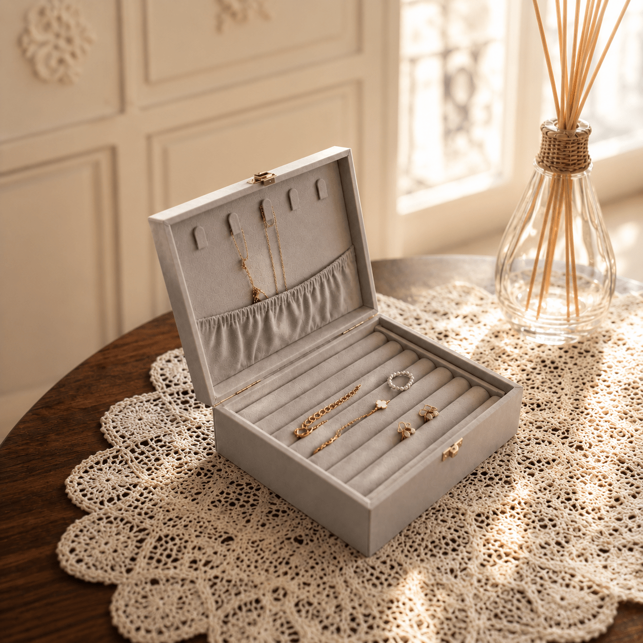 Simple Flip-Top Compartment Jewelry Box Value Set