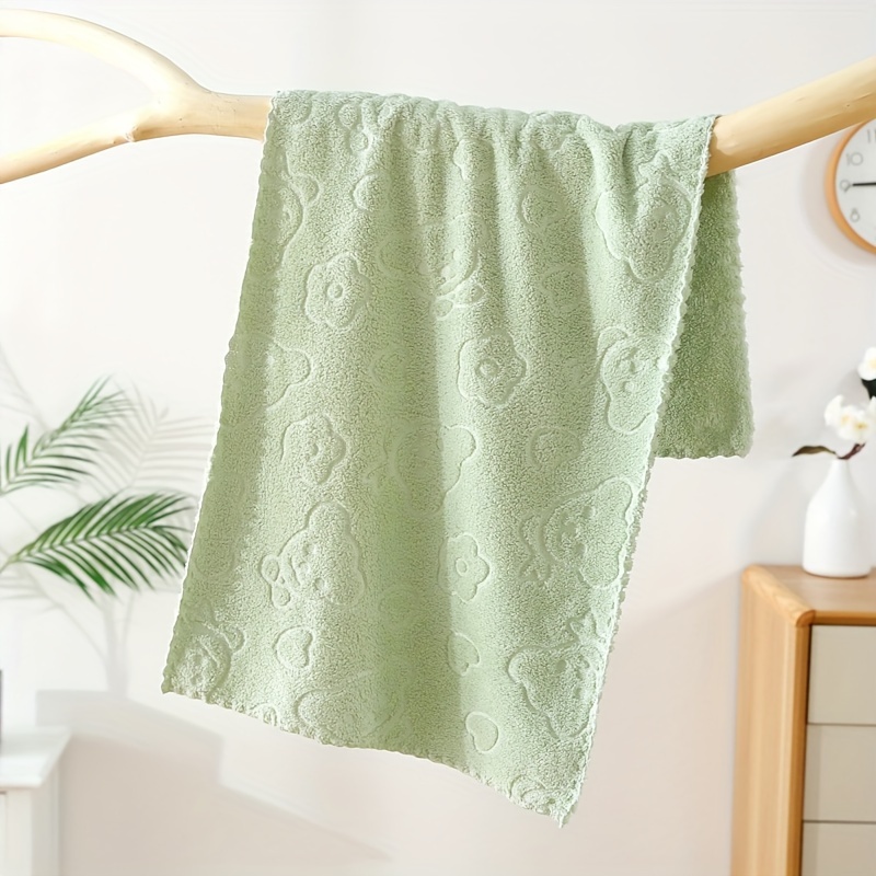 Juego de 5 Toallas con Diseño de Oso de Dibujos Animados y Flores en Relieve, 71.12x30.48cm, Hechas de Material Suave, Absorbente y de Secado Rápido. Toalla de Mano de Lujo, Adecuada para Hombres y Mujeres como Regalo Premium. Uso Doble para Baño, Sala de Estar y Dormitorio. Ideal para Autocaravanas