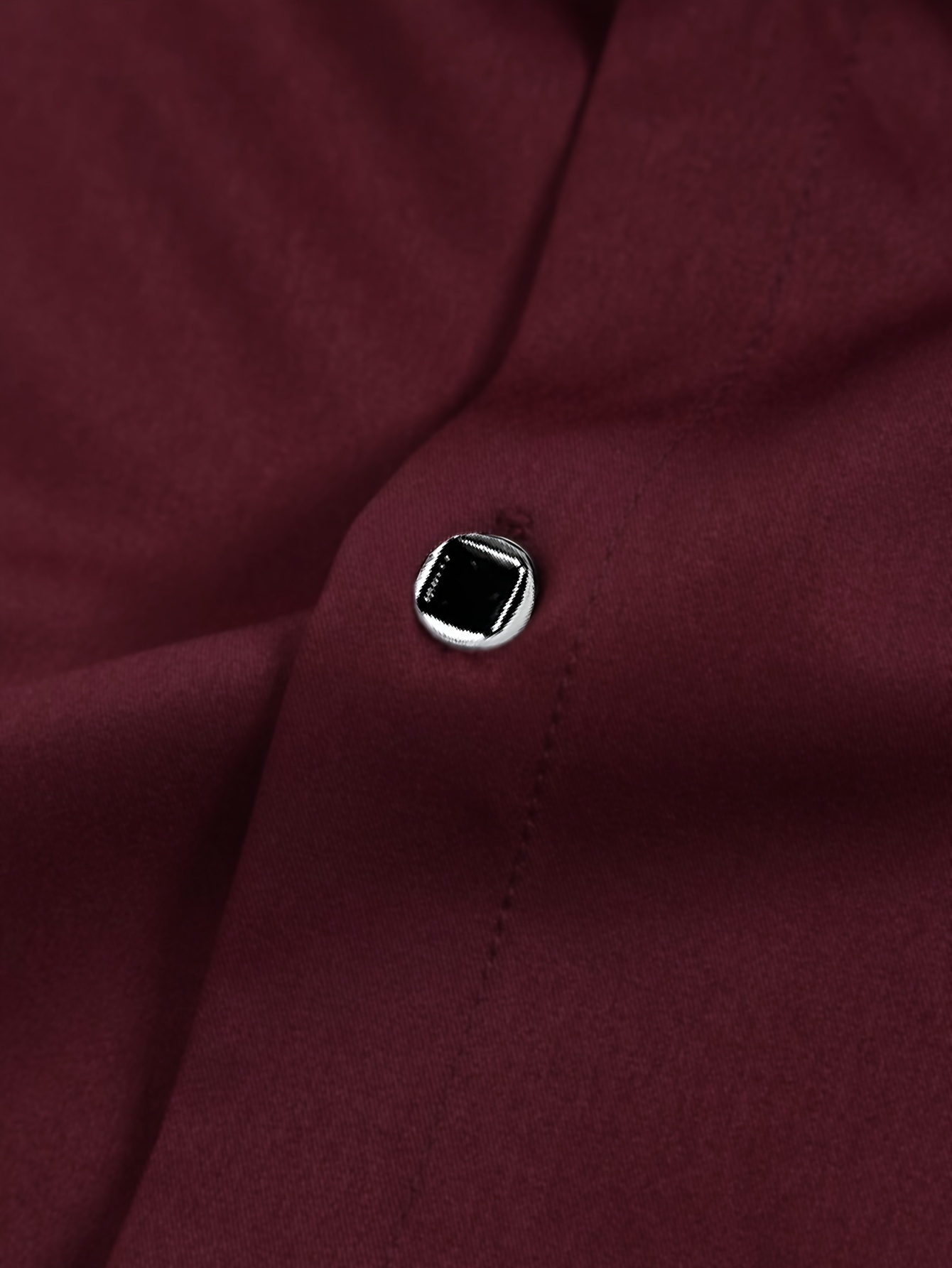 Camisa negra de manga larga para hombre con diseño geométrico - Corte ajustado, material ligero, ideal para eventos casuales o formales, top versátil | Look elegante | Tacto suave