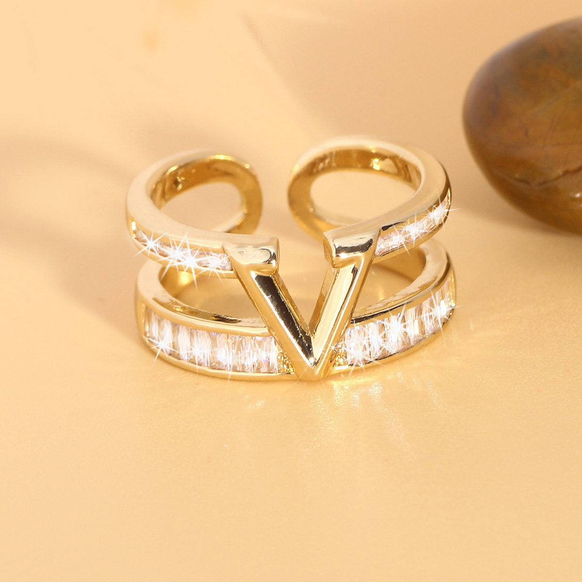 Image of Fashion V Letter Cubic Synthetic Zirconia Ring Open Adjustable Double Ring Wedding Banquet Jewelry Anniversary Gift Mother's Day Gift
