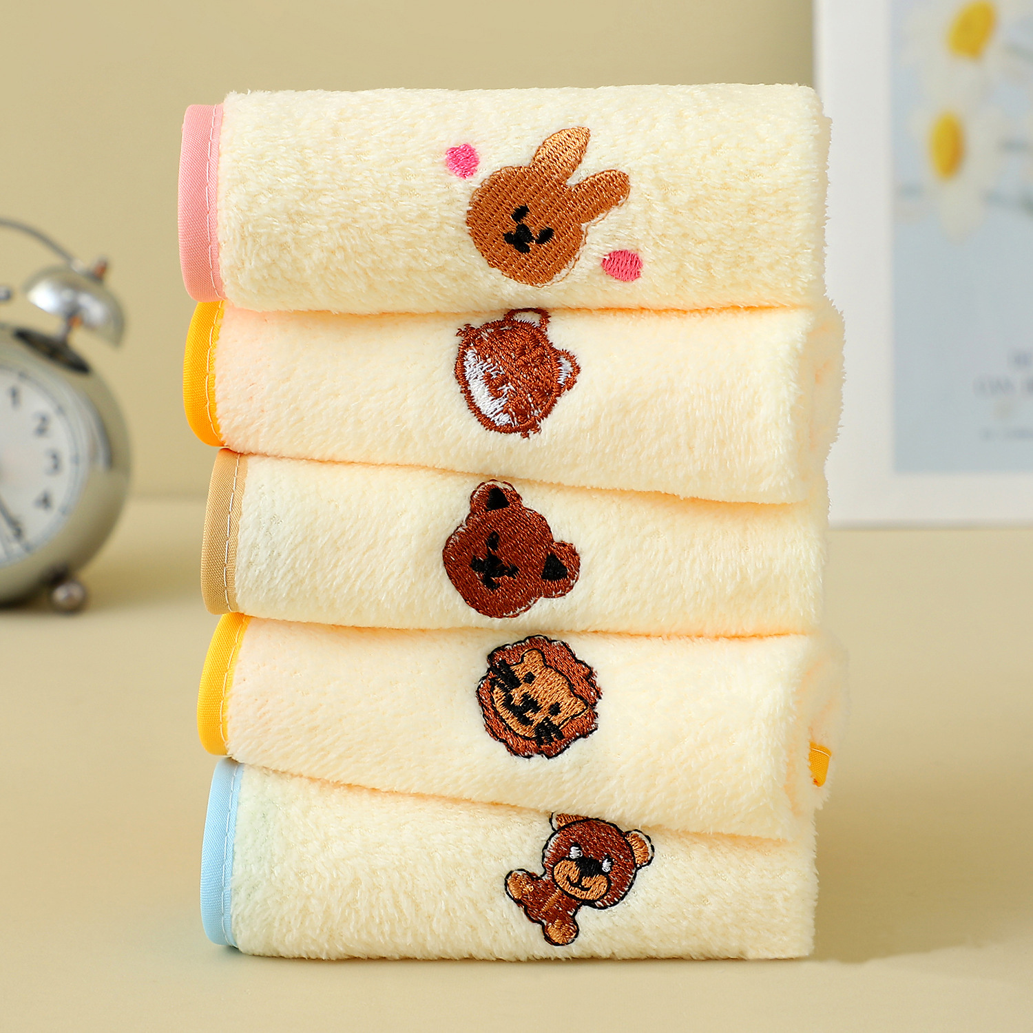 E-shop 5 superweiche quadratische Handtücher mit bestickten Tieren – bequeme, saugfähige, multifunktionale Handtücher mit Cartoon-Muster, aufhängbare