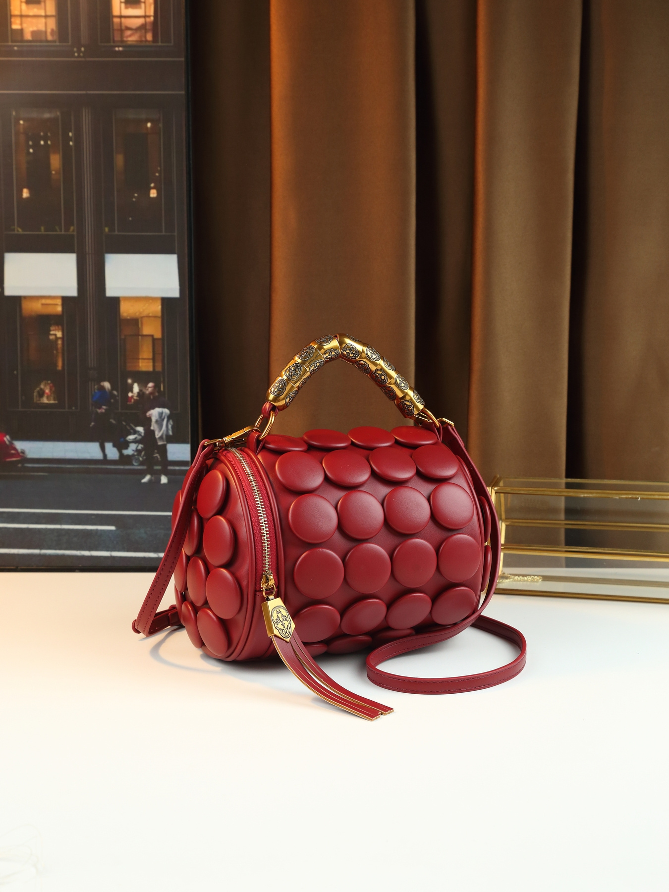 Red Vintage Boston Pillow Bag zipper detail